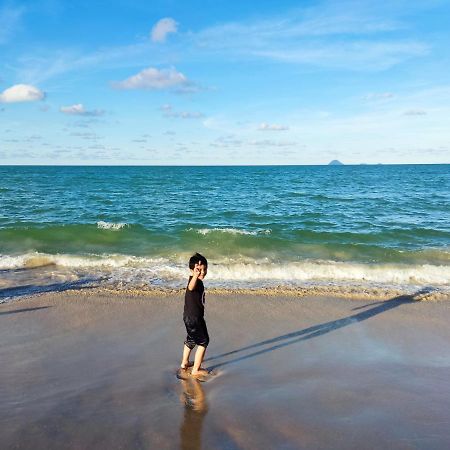 Ayuni Homestay Kuala Besut Terengganu Dış mekan fotoğraf